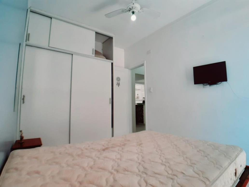 Vento E Mar - 2 Quartos Com Sacada Na Quadra Da Do Gonzaga Apartamento *