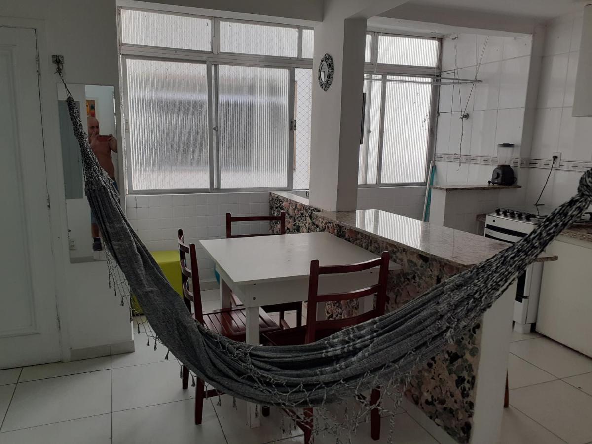 Vento E Mar - 2 Quartos Com Sacada Na Quadra Da Do Gonzaga Apartamento *