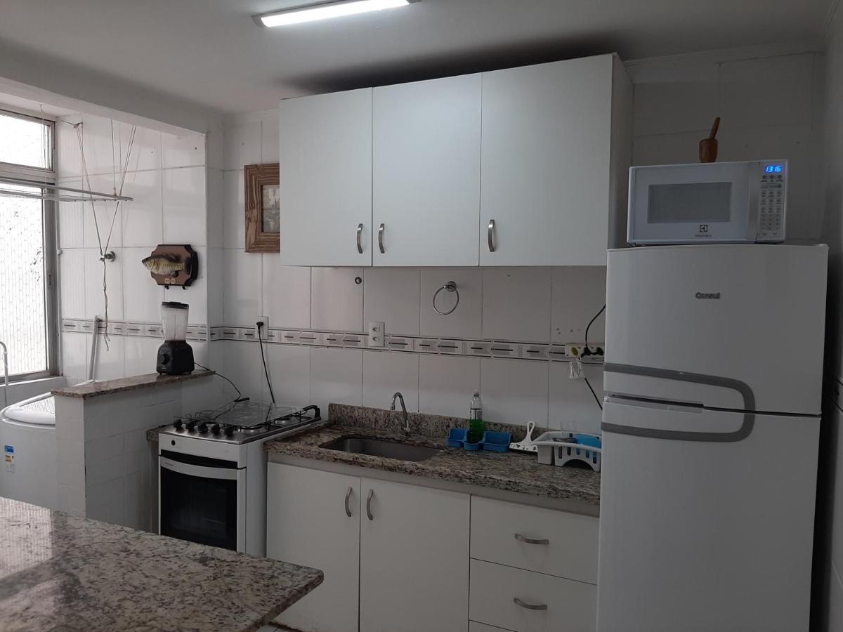Vento E Mar - 2 Quartos Com Sacada Na Quadra Da Do Gonzaga Apartamento *