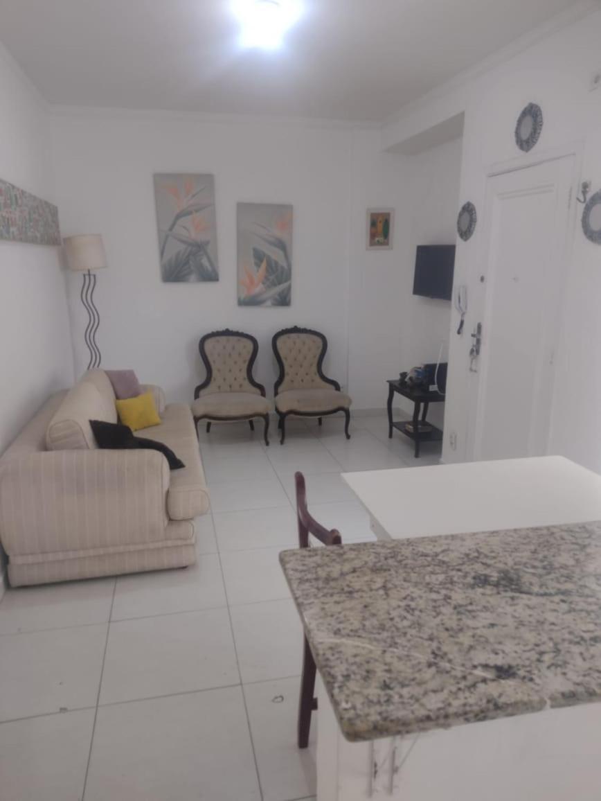Vento E Mar - 2 Quartos Com Sacada Na Quadra Da Do Gonzaga Apartamento *